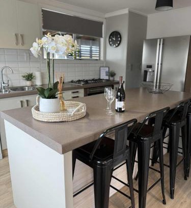 Twizel House | Relax at Jollie-Cozy 3-Bedroom Home, Central Twizel