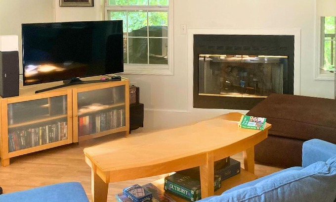 Mill Spring House | Relax at Saddleback