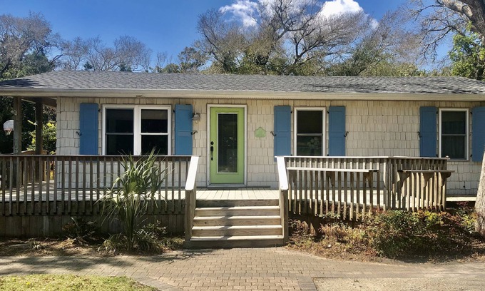 Emerald Isle House | Relax at this classic beach cottage.