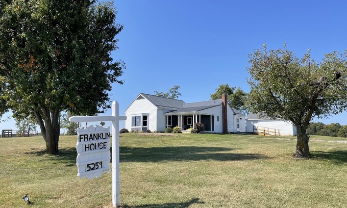 Fairview Highland County Other | Relax by the fireplace, enjoy our quiet countryside 1-bedroom