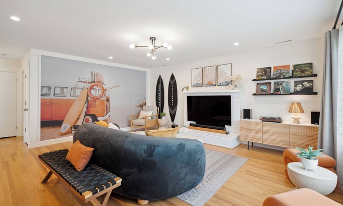 El Granada House | Relax Coastal Retreat: Beautiful 2B Home Nr Beach