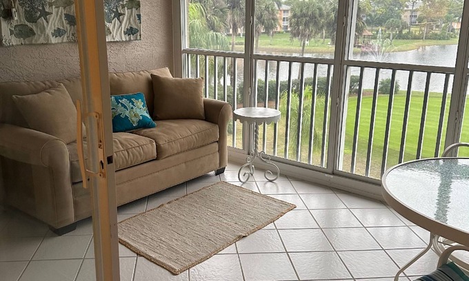 Estero Condo | Relax, golf, swim, or just enjoy the sun in this cozy Breckenridge hideaway.