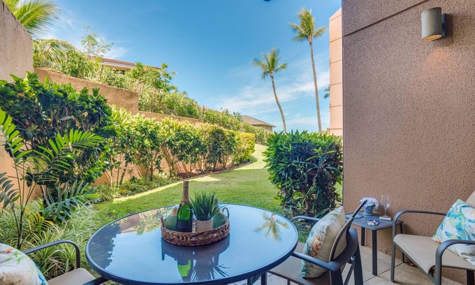 Kahana Condo | Relax in a ground floor Villa close to the shore