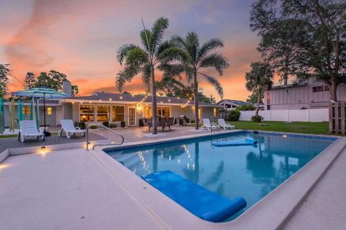 Ballentine Manor Estates House | Relax in a Private 4BR Oasis Pool Fire Pit & BBQ