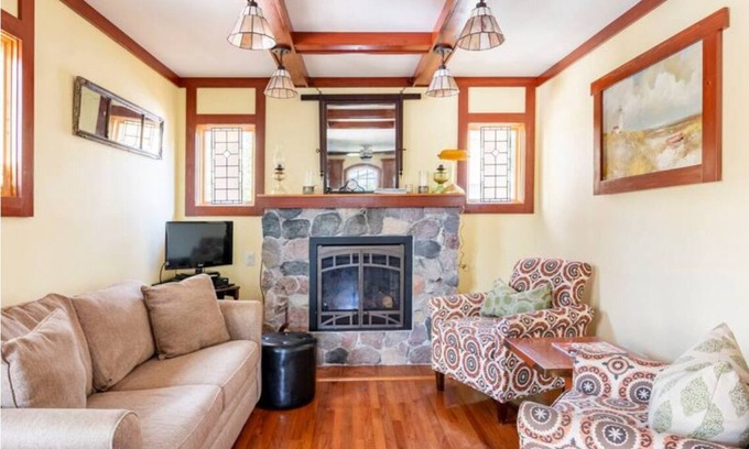 Hampton Bays House | Relax in Hampton Bays.