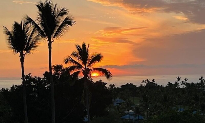 Kahaluu Bay Condo | Relax in Keauhou with Stunning Kona Coast and Golf Course Views