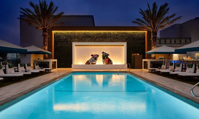 Norma Triangle House | Relax in Style: Oversized Bathrooms, Separate Seating Areas, Private Balconies