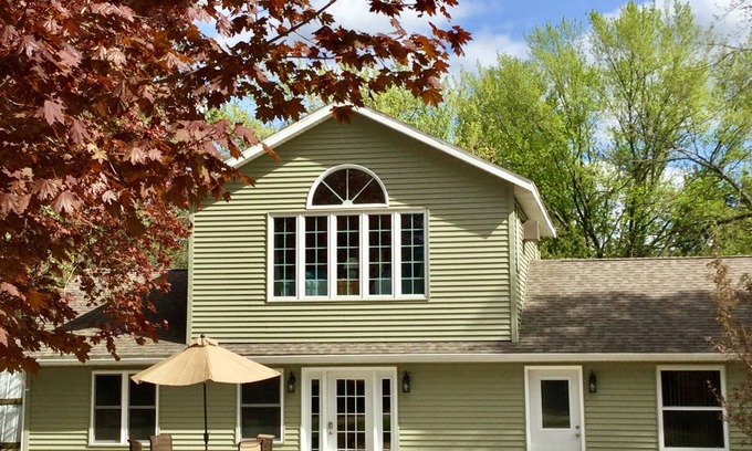 King House | Relax in Waupaca and the Chain O Lakes.