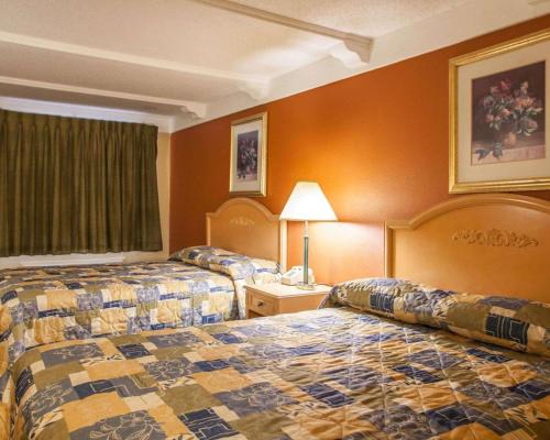 St. Charles Hotel | Relax Inn Saint Charles