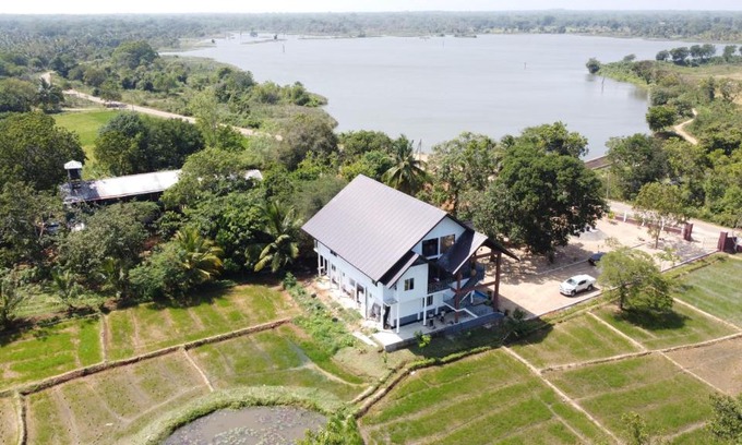 Kataragama Hotel | Relax Lake View Resort