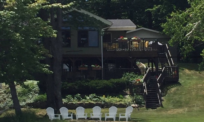 Lake Ann House | Relax & make memories on Lake Ann! Central to Traverse City/Sleeping Bear Dunes