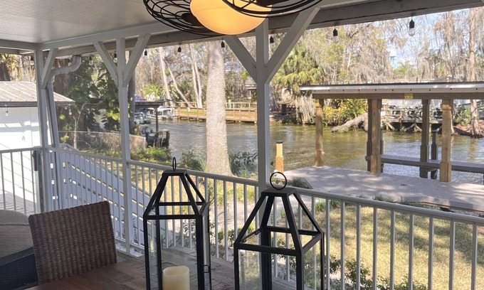 Tavares House | Relax on the Dora Canal & Harris Chain of Lakes w/Boat Dock, Kayaks & Fire Pit