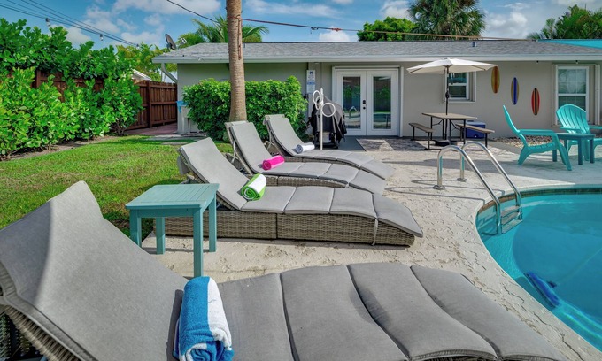 Hunt Club House | Relax & Recharge: Saltwater Pool + Lush Backyard Oasis in Palm Beach Gardens