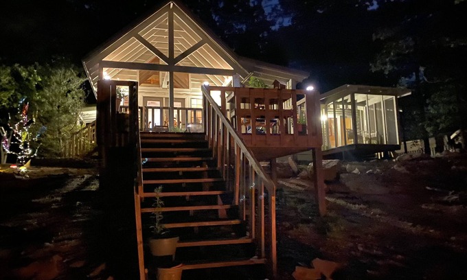 Mentone Cabin | Relax & Recharge @ Cottonwood Cabin-Lookout Mountain/Mentone Brow-front Retreat