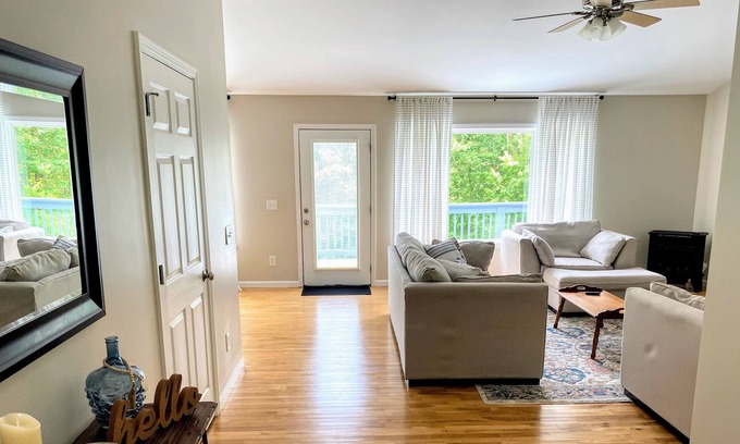 Cleveland House | Relax & Unwind at the Horse Range Mountain Haven