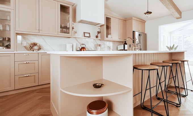 Mitchell House | Relax & unwind at this meticulously designed Parisian farmhouse!