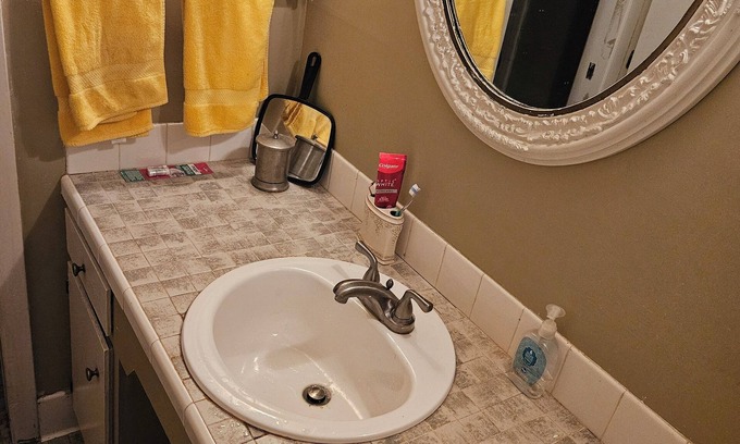 Tougaloo House | Relax with the family in this peaceful space and quiet neighborhood. 3 BR & 2bth