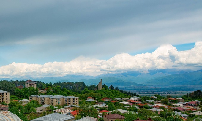 Telavi House | relax with the whole family at this peaceful place to stay.