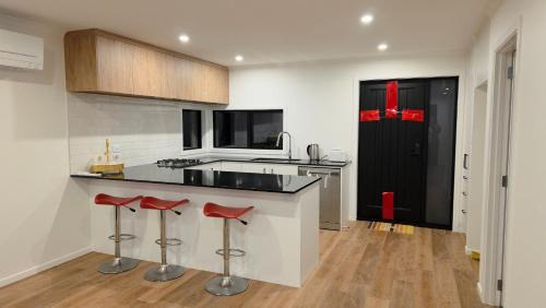 Wallaceville House | Relaxed Comfort new townhouse in Wallaceville