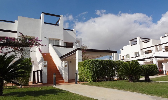 Alhama de Murcia Apartment | Relaxed holiday in a child and family friendly garden, Naranjos 5