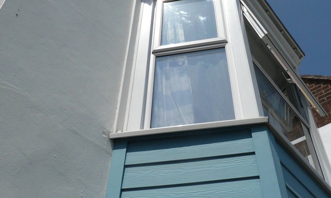 Margate House | Relaxed Margate cottage, minutes from the beach!