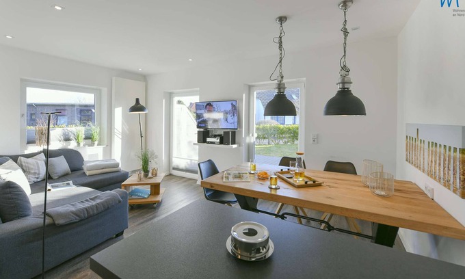 Wangerooge Apartment | "Relaxed vacation days in the romantic "Sonnenhaus" on Wangerooge!"