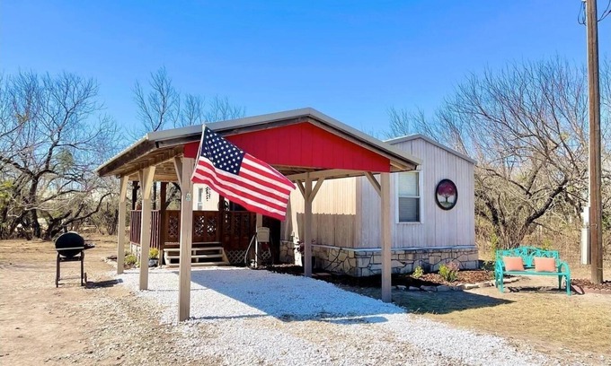 Brackettville House | Relaxing 2 bedroom home in Fort Clark Springs.