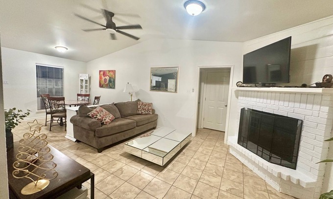 Little Rock House | Relaxing 2-bedroom home in the heart of West Little Rock with a hot tub.