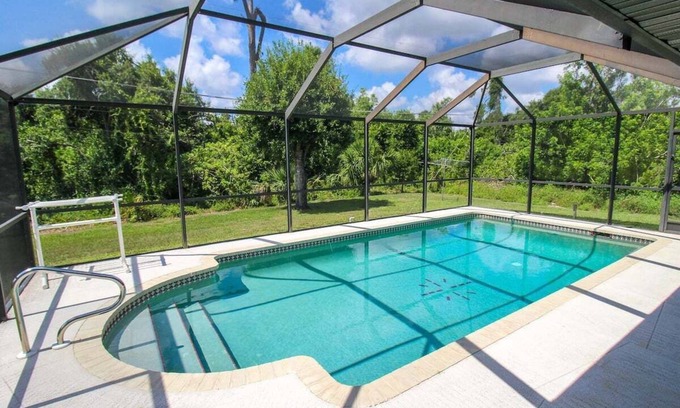 Port Charlotte House | Relaxing 2BR pool home close to attractions - Charlotte's Dream