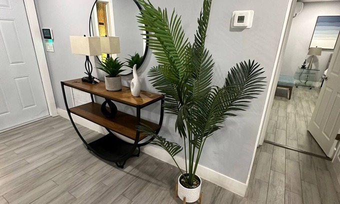 Coral Ridge Isles House | Relaxing 4BR 2BA Home With Wifi and Private Pool in Fabulous Fort Lauderdale