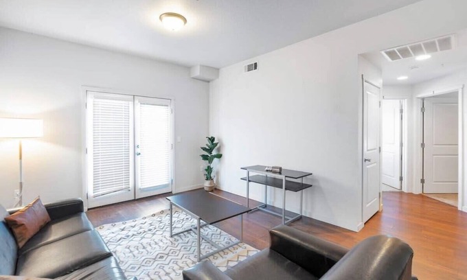 Greeley Apartment | Relaxing Apartment Near DT With Gym