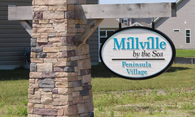 Millville House | Relaxing beach community nearby beaches, pools, clubhouse and gym