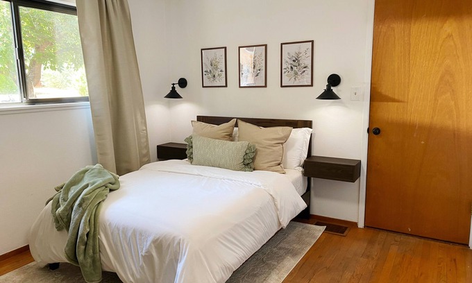 Redding House | Relaxing Bedroom & Bathroom in Safe Neighborhood
