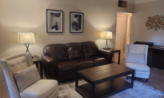 Sunrise Springs Condo | Relaxing condo with easy access to the pool-shopping-restaurants in Foothills