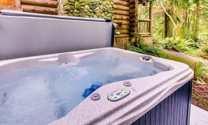 Greenbank Cabin | Relaxing, dog-friendly escape with private hot tub, covered porch & jetted tub