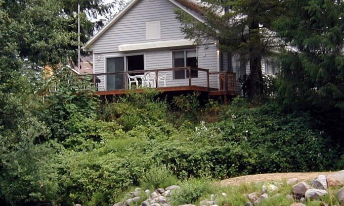 Welches House | Relaxing Getaway on Mt Hood - Right on the River