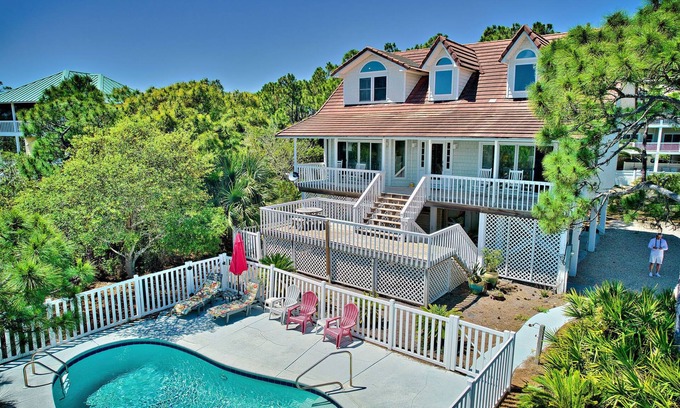 Treasure Beach Village House | Relaxing Home Away from Home! Pets, Private Pool, Steps to Beach- a rare find!