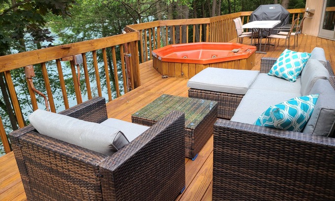 Monticello House | Relaxing Lakefront Home on Swinging Bridge Reservoir in Monticello
