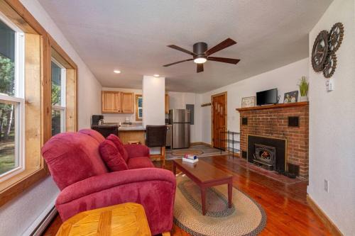 Rhinelander House | Relaxing Lakeside Retreat