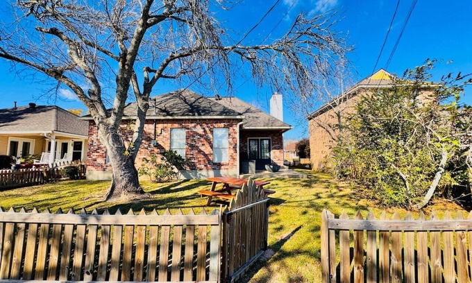 Shenandoah House | Relaxing Lakeview Retreat Sleeps 6