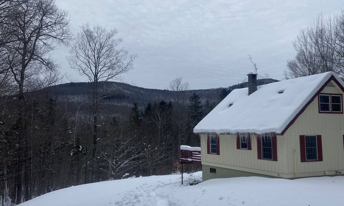 Bridgewater Ski Chalet | Relaxing retreat in the mountains 20 min to Killington