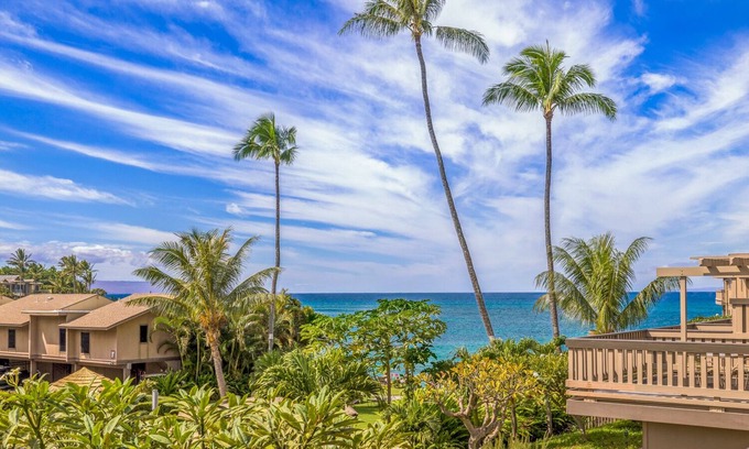 Kahana Condo | Relaxing Spacious 2BR 2BA-Cold AC-Fast WiFi-2 private lanais with ocean views