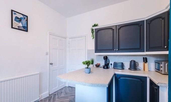 Dukinfield House | Relocation l Business l Groups