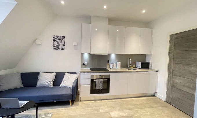 Slough Apartment | Remarkable 1-Bed Apartment in Slough