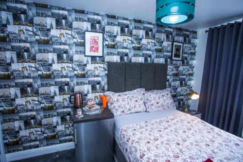 Greenwich Apartment | Remarkable 2-Bed Apartment With Sea View