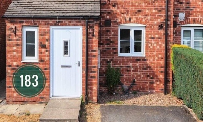 Sheffield House | Remarkable 3-Bed House in Sheffield