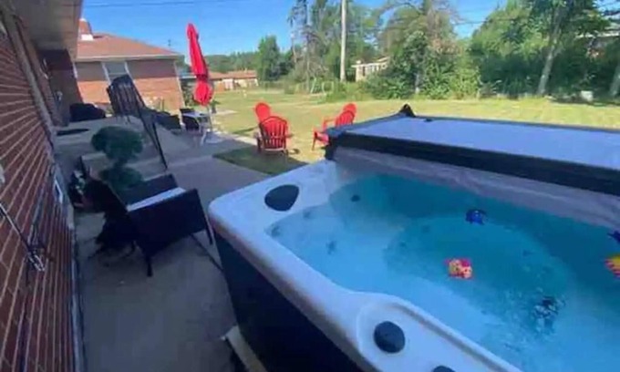 Miller Beach House | Remarkable Ranch + Hot Tub + Game Room + Fitness Room!