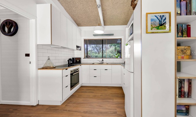 Porepunkah Apartment | Remington's Place - a charming 2 bedroom unit in a quiet complex.