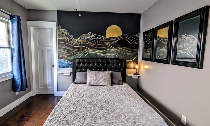 Sherman Heights House | Remodeled 2-bedroom Craftsman house with Yard & AC in Sunny San Diego