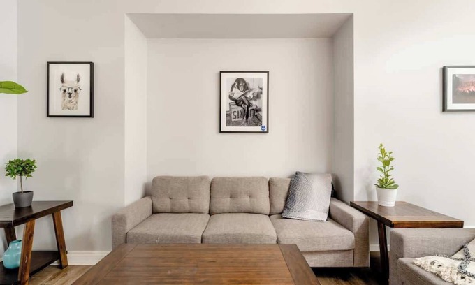 Richmond House | Remodeled 2BR - Walk to Coffee, Bars & More